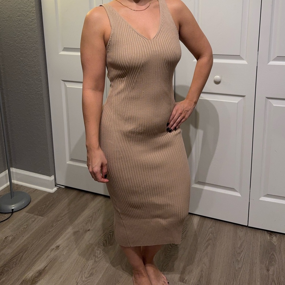 H&M size L tan ribbed midi dress